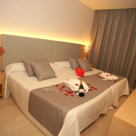 Hotel Golden Бенидорм Екстериор снимка