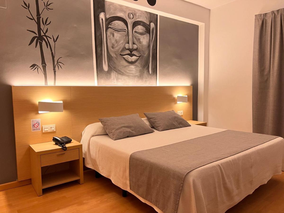Hotel Golden Бенидорм Екстериор снимка