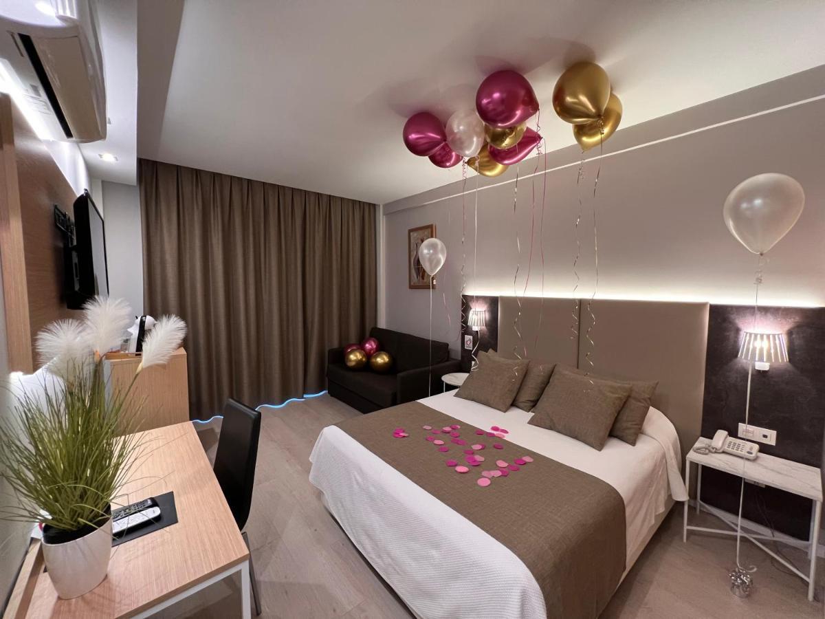 Hotel Golden Бенидорм Екстериор снимка