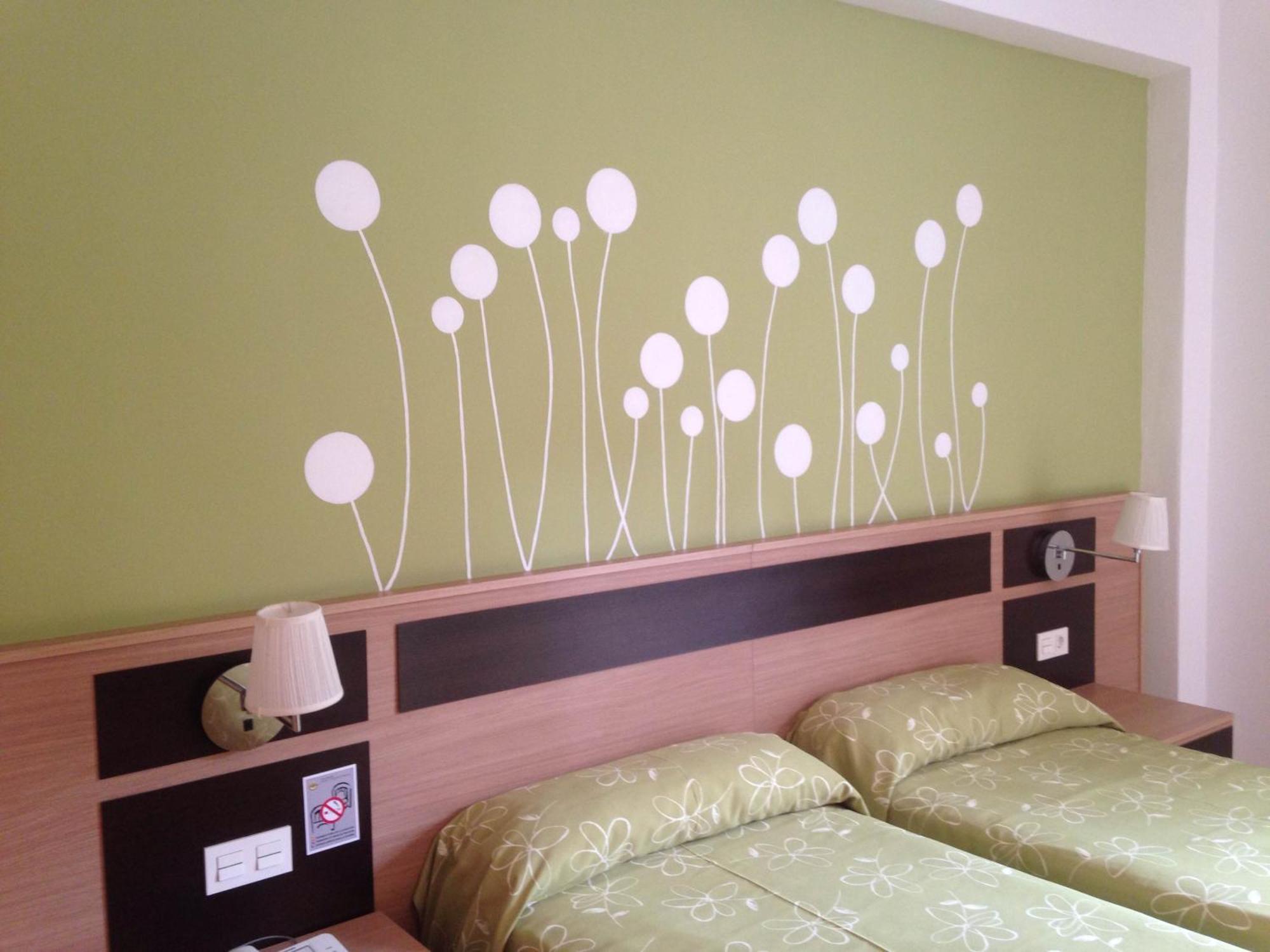 Hotel Golden Бенидорм Стая снимка