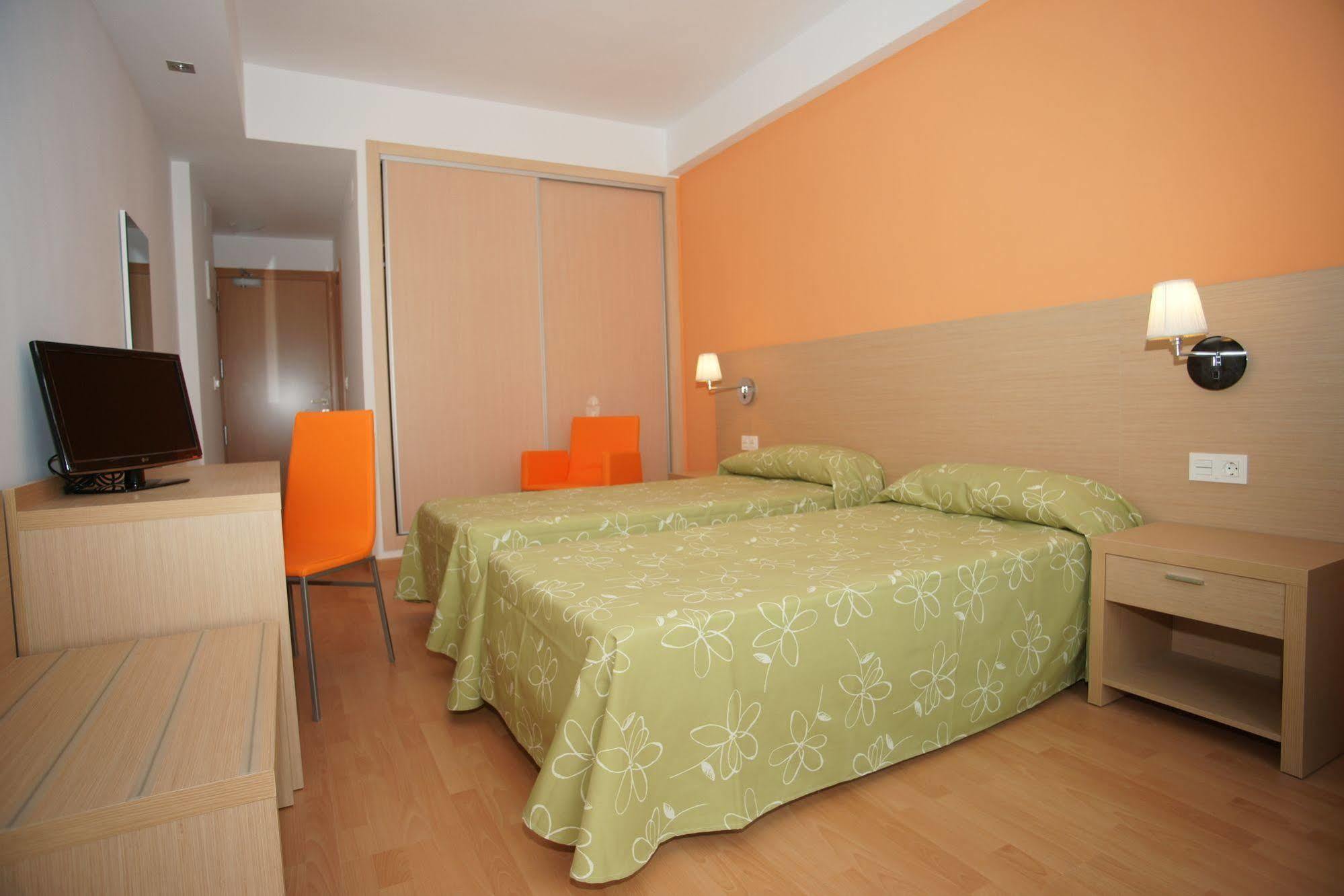 Hotel Golden Бенидорм Екстериор снимка